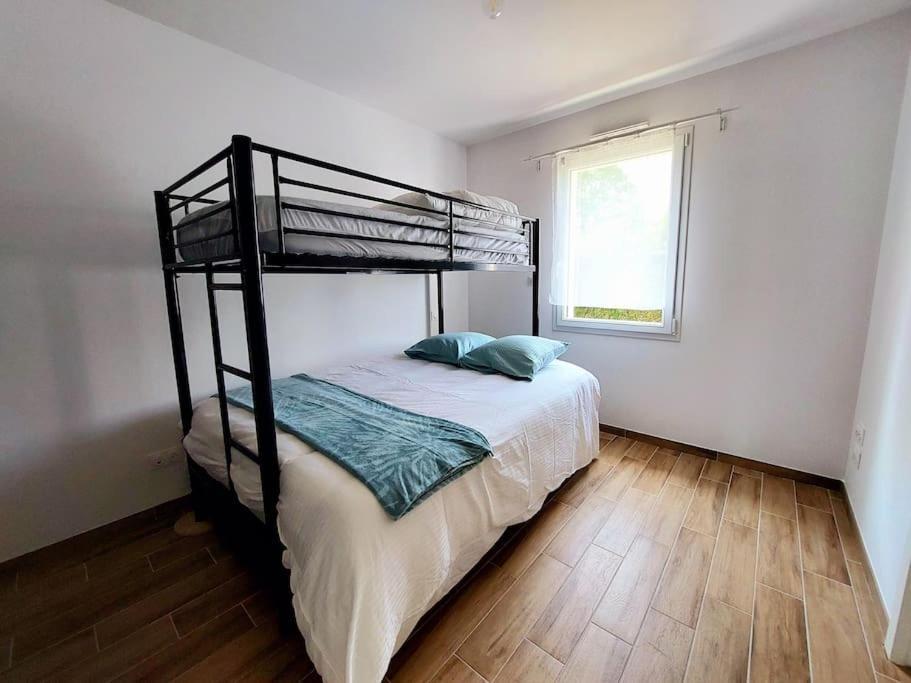 Les-Trois-Moutiers Coeur De Village Commerces Proximite Center Parcs מראה חיצוני תמונה