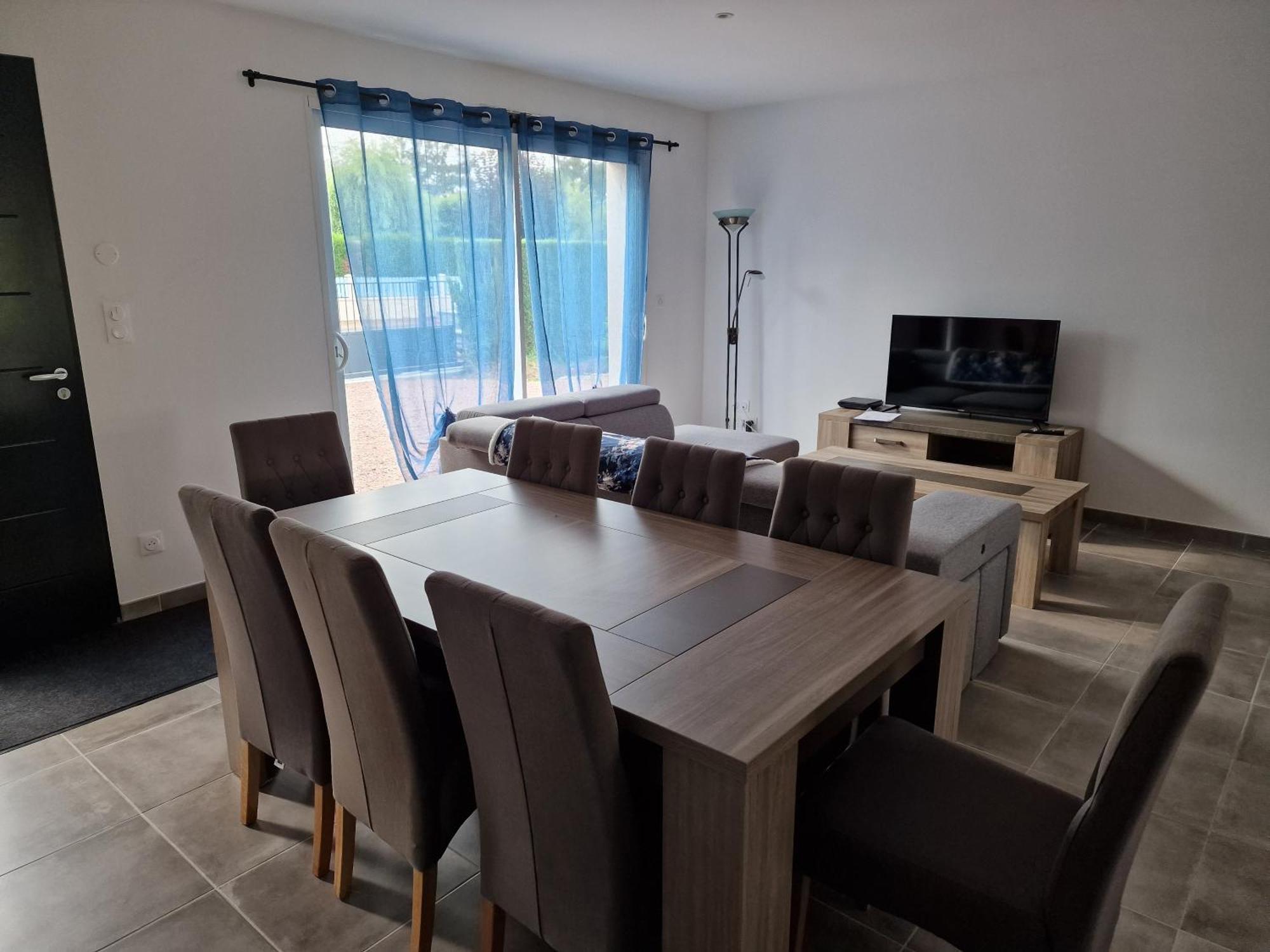 Les-Trois-Moutiers Coeur De Village Commerces Proximite Center Parcs מראה חיצוני תמונה