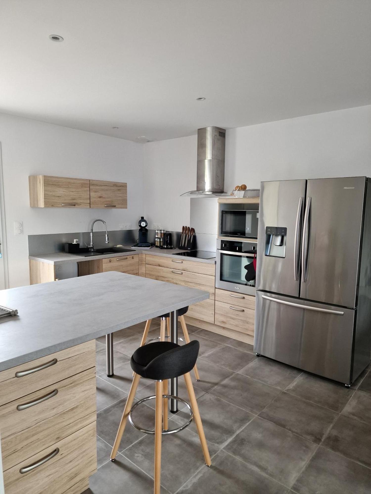 Les-Trois-Moutiers Coeur De Village Commerces Proximite Center Parcs מראה חיצוני תמונה